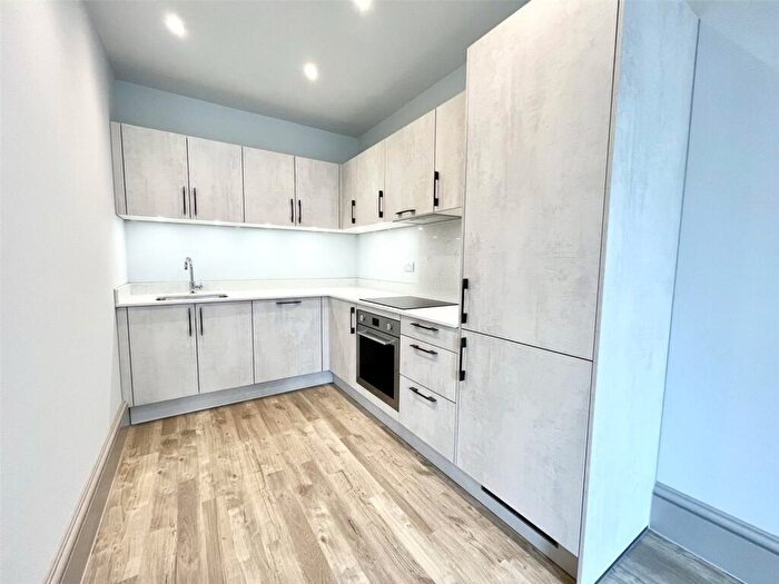 1 Bedroom Apartment To Rent In Bedminster, Regent House, BS3