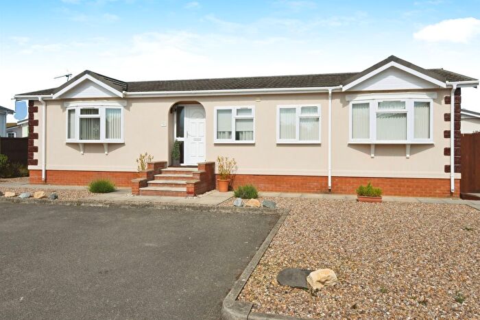 3 Bedroom Lodge For Sale In Tattershall Road, Boston, PE21