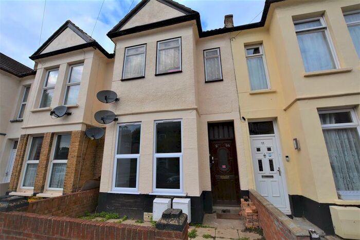 2 Bedroom Flat To Rent In Guildford Road, Southend-On-Sea, SS2