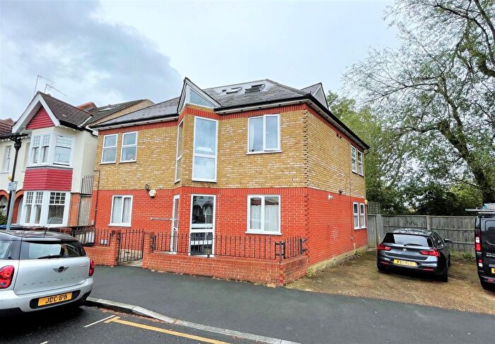 1 Bedroom Flat To Rent In Mill Road, Colliers Wood, SW19