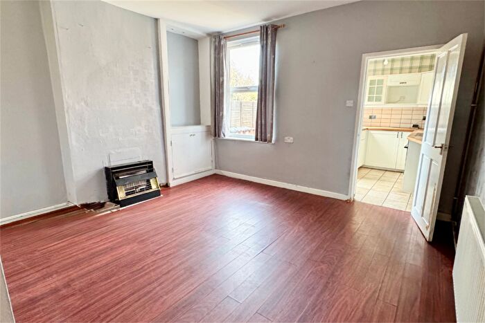 2 Bedroom Semi-Detached House For Sale In Montpelier Road, Dunkirk, NG7