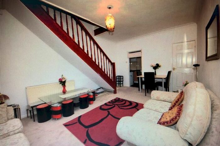 2 Bedroom Semi-Detached House To Rent In Gordon Road, Chadwell Heath, RM6