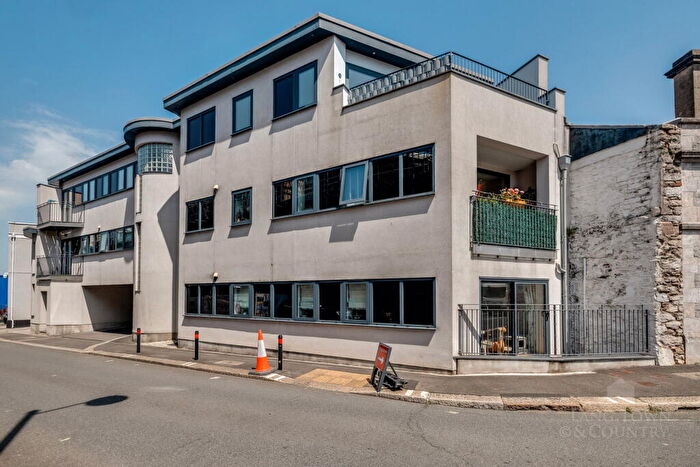 2 Bedroom Apartment For Sale In Emma Place Ope, Stonehouse, Plymouth, PL1