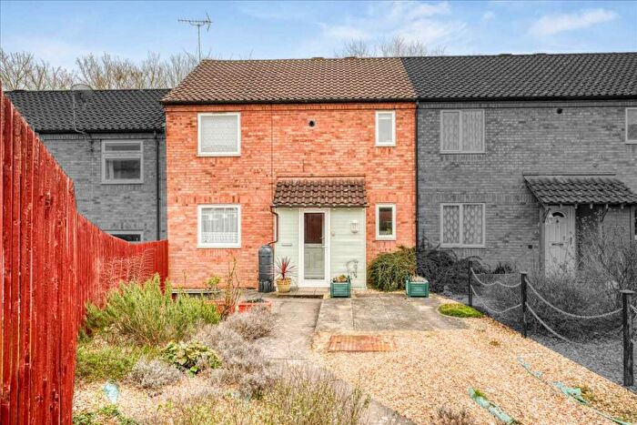 3 Bedroom Terraced House For Sale In Brownbaker Court, Neath Hill, Milton Keynes, MK14