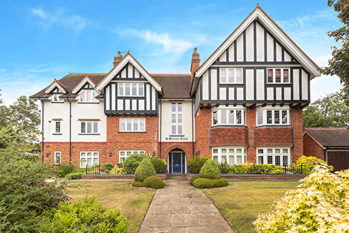 2 Bedroom Apartment To Rent In Luton Road, Harpenden, Hertfordshire, AL5