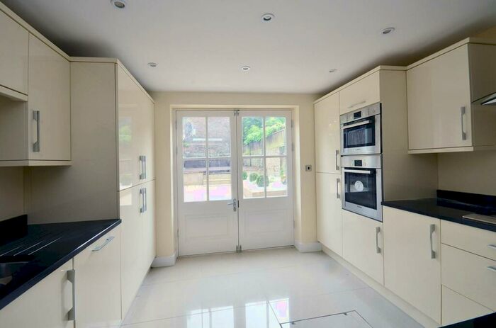 5 Bedroom Flat To Rent In Nelson Terrace, Islington, London, N1