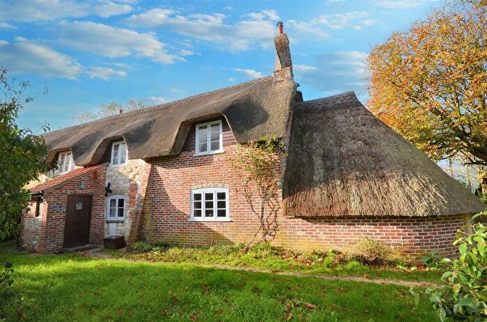 3 Bedroom Cottage For Sale In Rivers Corner, DT10