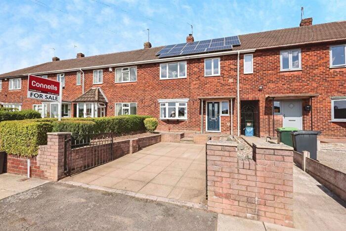3 Bedroom Terraced House For Sale In Farm Road, Rowley Regis, B65