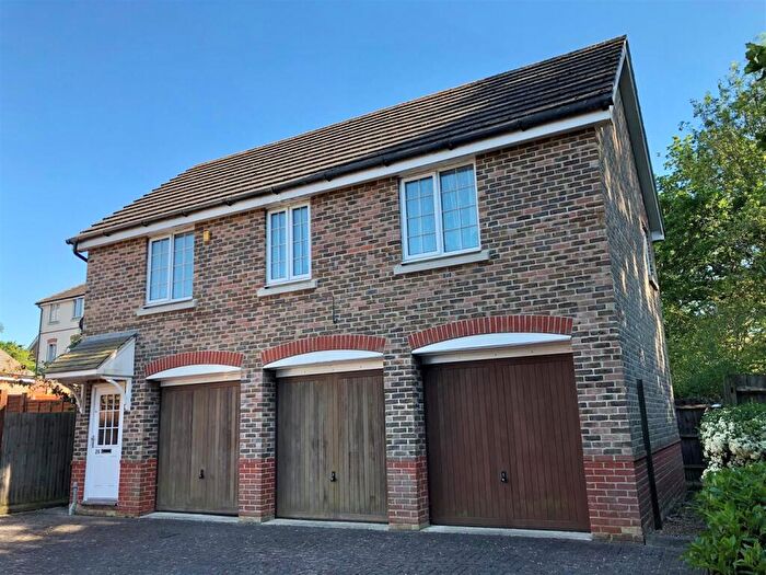 2 Bedroom Detached House To Rent In Maple Rise, Whiteley, Fareham, PO15