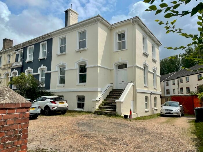 1 Bedroom Flat To Rent In Victoria Road, Barnstaple, EX32
