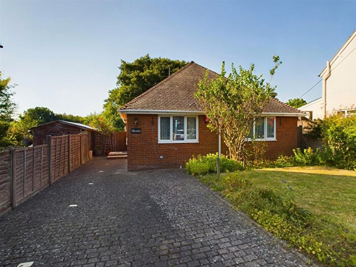 3 Bedroom Detached Bungalow For Sale In Horsham Road, Handcross, Haywards Heath, RH17