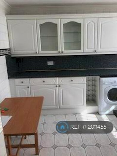 3 Bedroom Maisonette To Rent In Gough Walk, London, E14