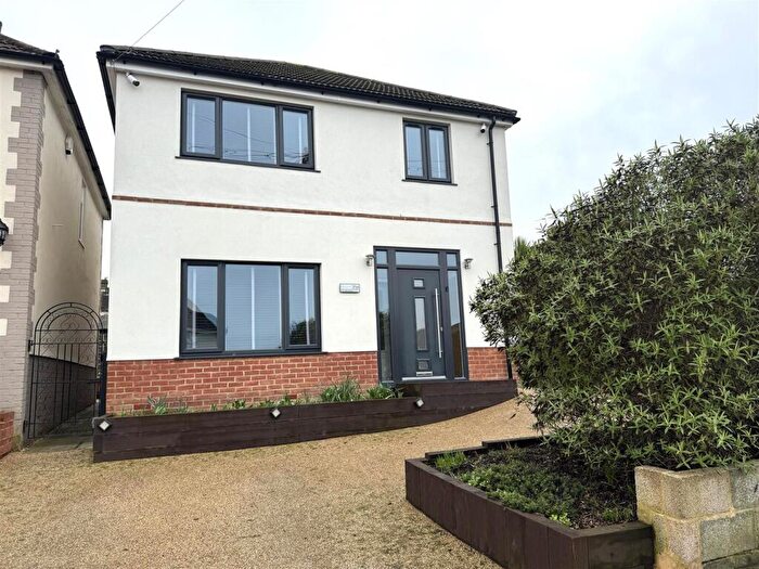 3 Bedroom House To Rent In Beech Road, Rochester, ME2