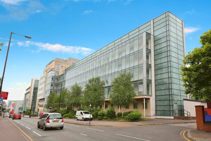 1 Bedroom Flat For Sale In Bramall Lane, Sheffield, S2