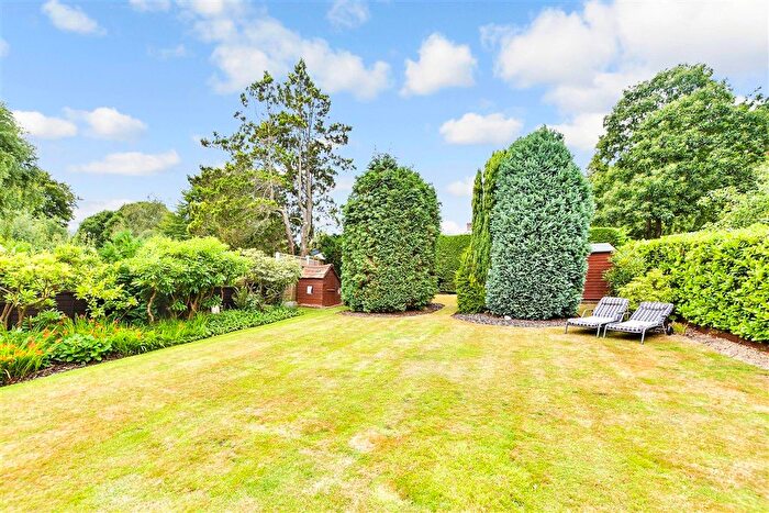 4 Bedroom Semi-detached House For Sale In Coopers Green, Uckfield, East Sussex, TN22