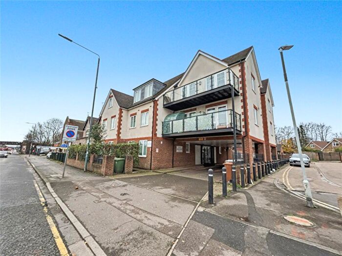 2 Bedroom Flat For Sale In Bellegrove Road, Welling, Kent, DA16