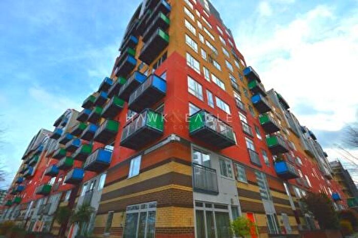 3 Bedroom Flat To Rent In London, SE10