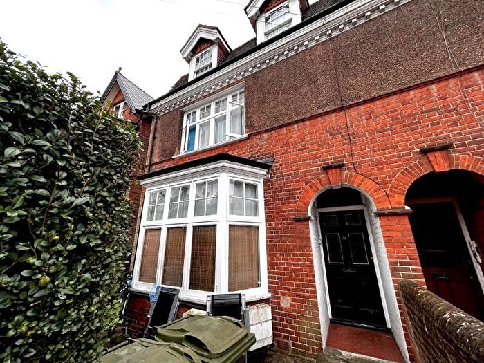 1 Bedroom Flat To Rent In York Road, Guildford, GU1