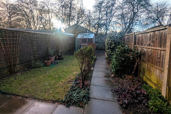 2 Bedroom End Of Terrace House To Rent In North Baddesley Mortimer Way Unfurnished, SO52