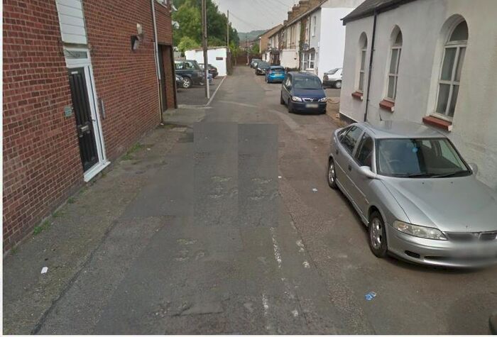 Garage / Parking To Rent In Malling Road, Snodland, ME6