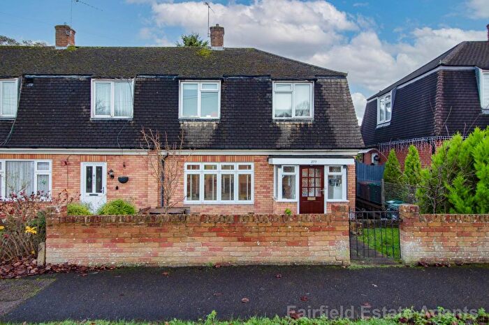 3 Bedroom End Terrace House For Sale In Prestwick Road, South Oxhey, WD19
