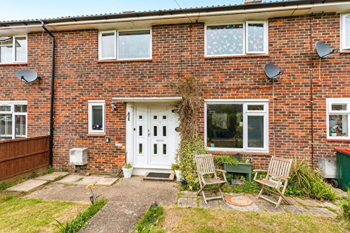 3 Bedroom Terraced House For Sale In Spring Plat, Crawley, RH10