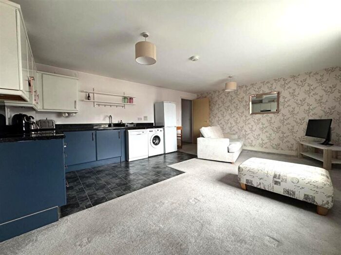 2 Bedroom Flat To Rent In Thomas Edward Coard, Cricklade Road, Swindon, SN2