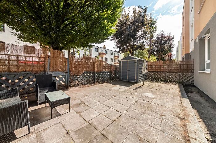 2 Bedroom Flat For Sale In Fairlawn Court, Charlton, London, SE7