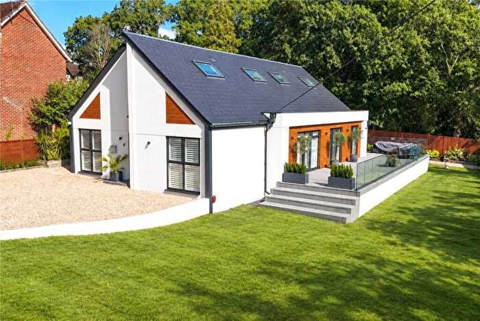 4 Bedroom Bungalow For Sale In Brook Avenue, New Milton, Hampshire, BH25