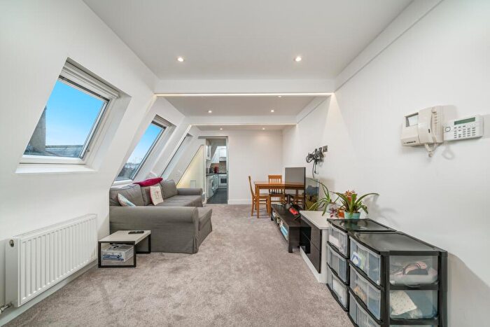 1 Bedroom Flat To Rent In De Walden House, Allitsen Road, St Johns Wood, NW8