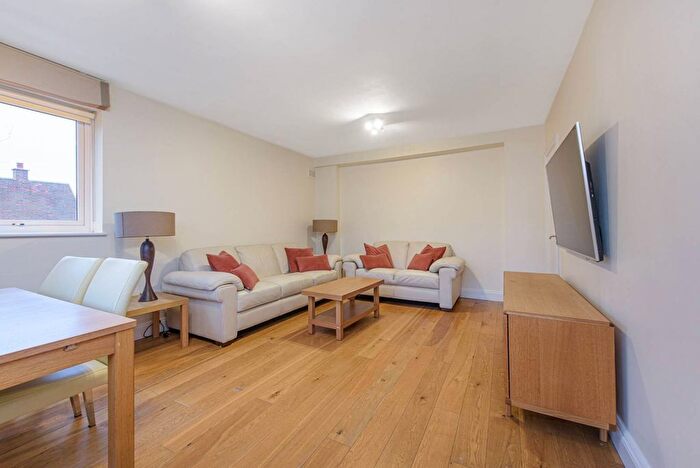 2 Bedroom Flat To Rent In Fairfax Road, South Hampstead, London, NW6