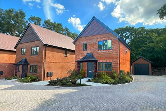 3 Bedroom Detached House For Sale In Alderhurst, Englefield Green, Egham, TW20