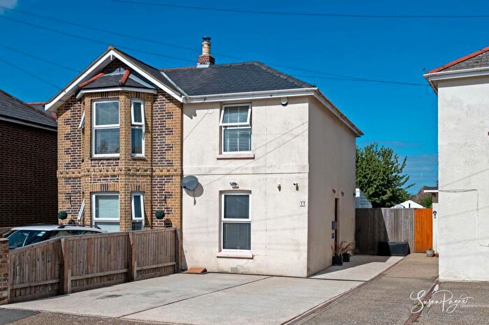 2 Bedroom Semi-Detached House For Sale In Victoria Crescent, Ryde, PO33