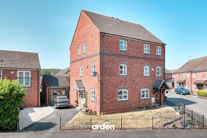 4 Bedroom Semi Detached House For Sale In Honeymans Gardens, Droitwich, WR9