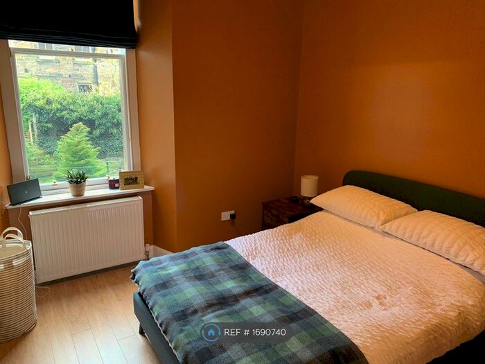 1 Bedroom Flat To Rent In Ashley Terrace, Edinburgh, EH11