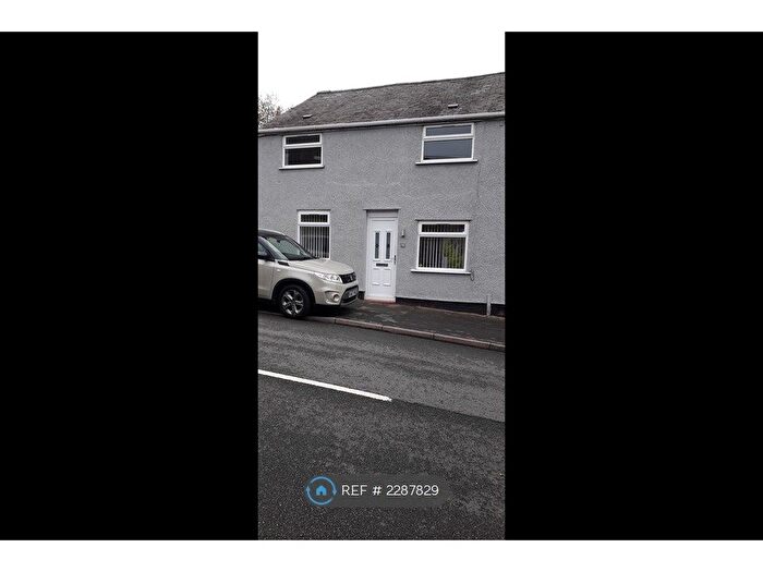 3 Bedroom Semi-Detached House To Rent In Wrexham Road, Brynteg, Wrexham, LL11
