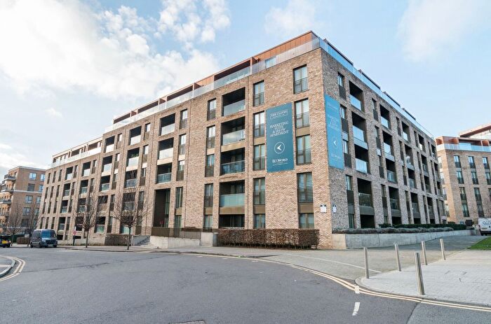 2 Bedroom Flat For Sale In Royal Engineers Way, Mill Hill, NW7