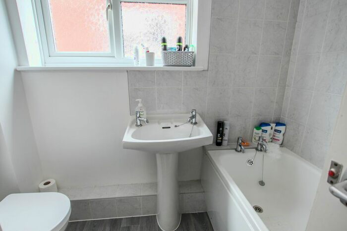 2 Bedroom Semi-Detached House For Sale In Carpenter Close, Hythe, Southampton, SO45