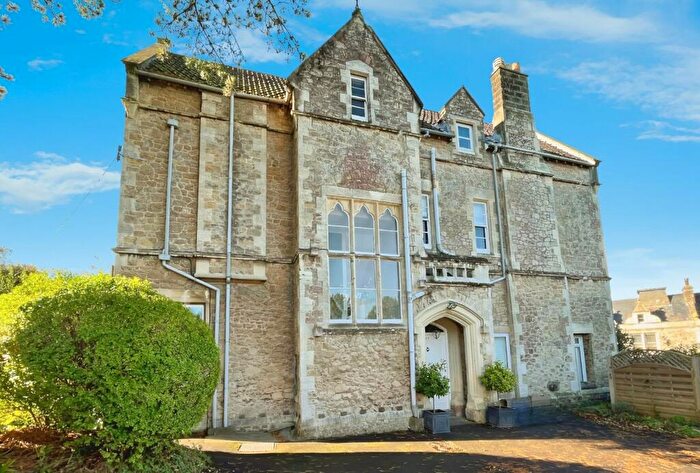 1 Bedroom Apartment To Rent In Cambridge Road, Clevedon, Avon, BS21