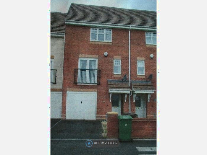 3 Bedroom Terraced House To Rent In Timberfield Road, Stafford, ST16