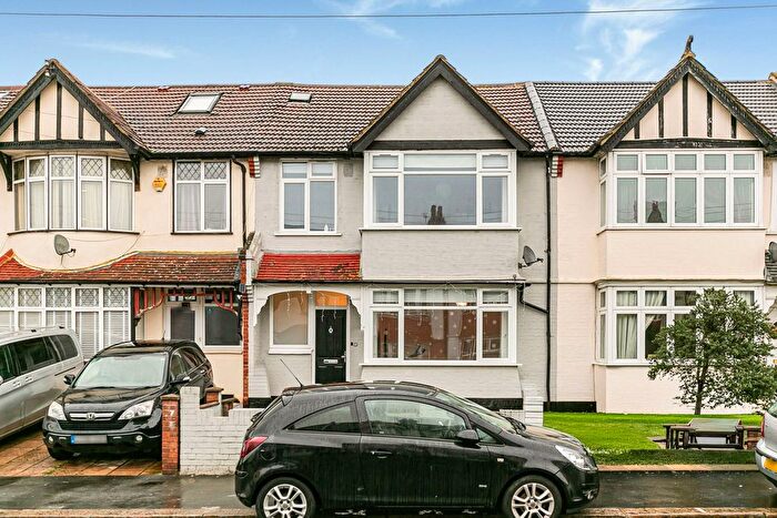 3 Bedroom Terraced House For Sale In Melfort Road, Thornton Heath, CR7