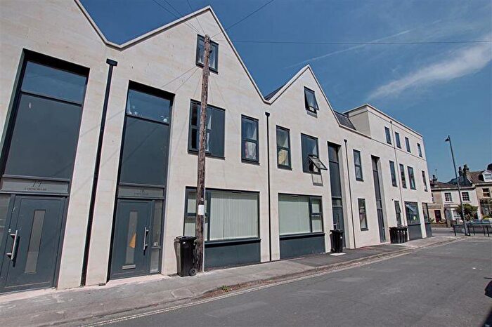 1 Bedroom Flat To Rent In Lorne Road, Bath, BA2