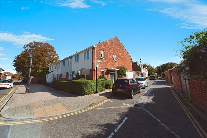 4 Bedroom End Of Terrace House For Sale In St. Nicholas Street, Portsmouth, Hampshire, PO1