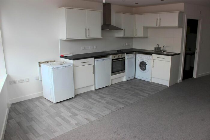 Studio To Rent In Hagley Street, Halesowen, B63