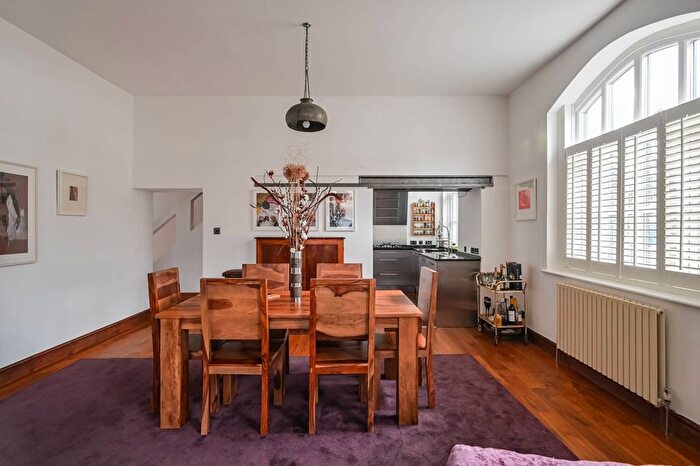 3 Bedroom Flat For Sale In Independent Place, Shacklewell, London, E8