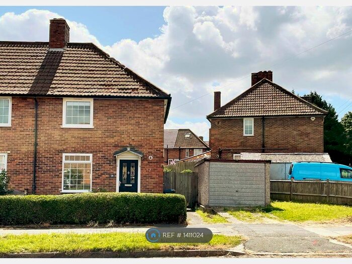 3 Bedroom Semi-Detached House To Rent In Abbotsbury Road, Morden, SM4