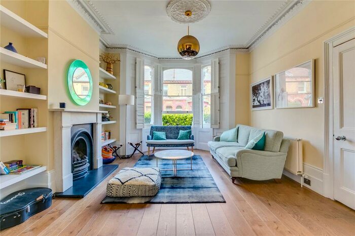 4 Bedroom House To Rent In Sarsfeld Road, SW12