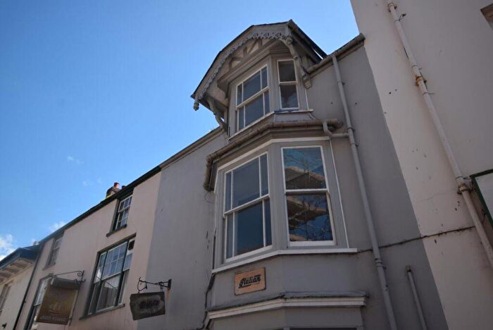 2 Bedroom Maisonette To Rent In Bridgeland Street, Bideford, EX39