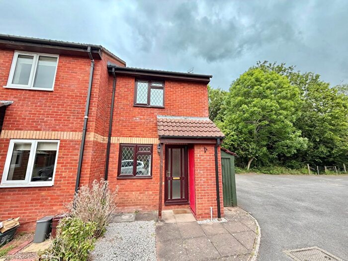 2 Bedroom Terraced House To Rent In Amber Mead, Taunton, TA1