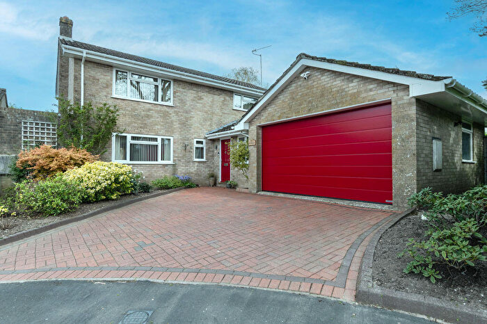 3 Bedroom Detached House For Sale In Windsor Way, Alderholt, SP6